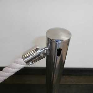 Keyhole Rope And Post Barriers